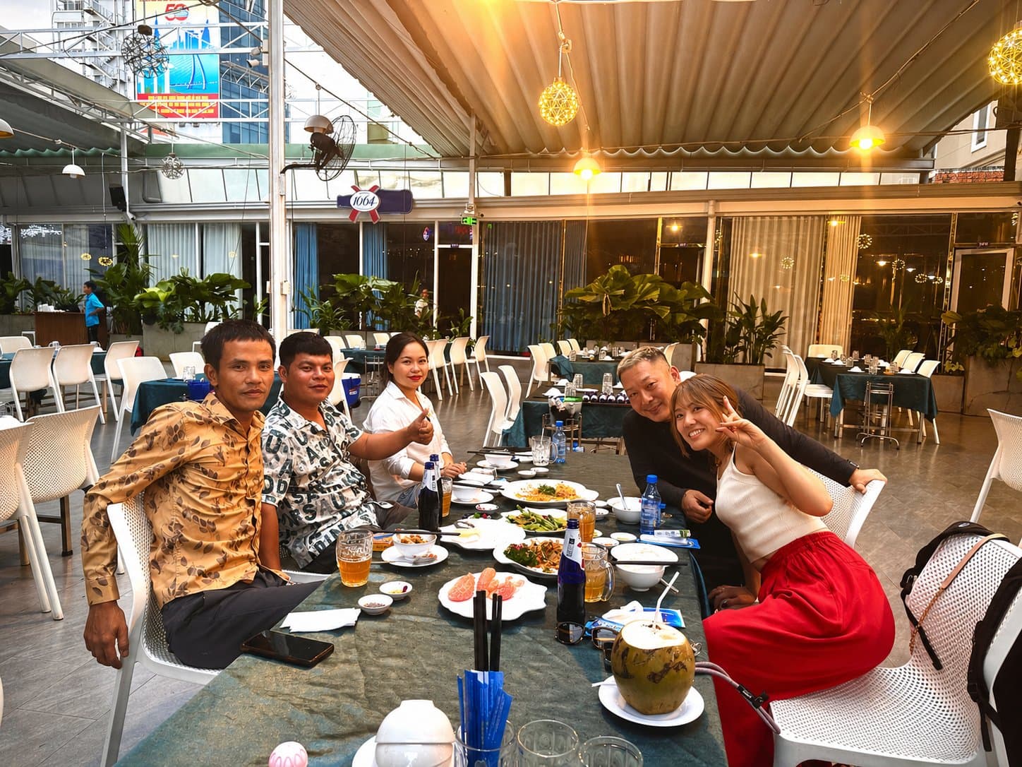 現地での視察・関係者との会食