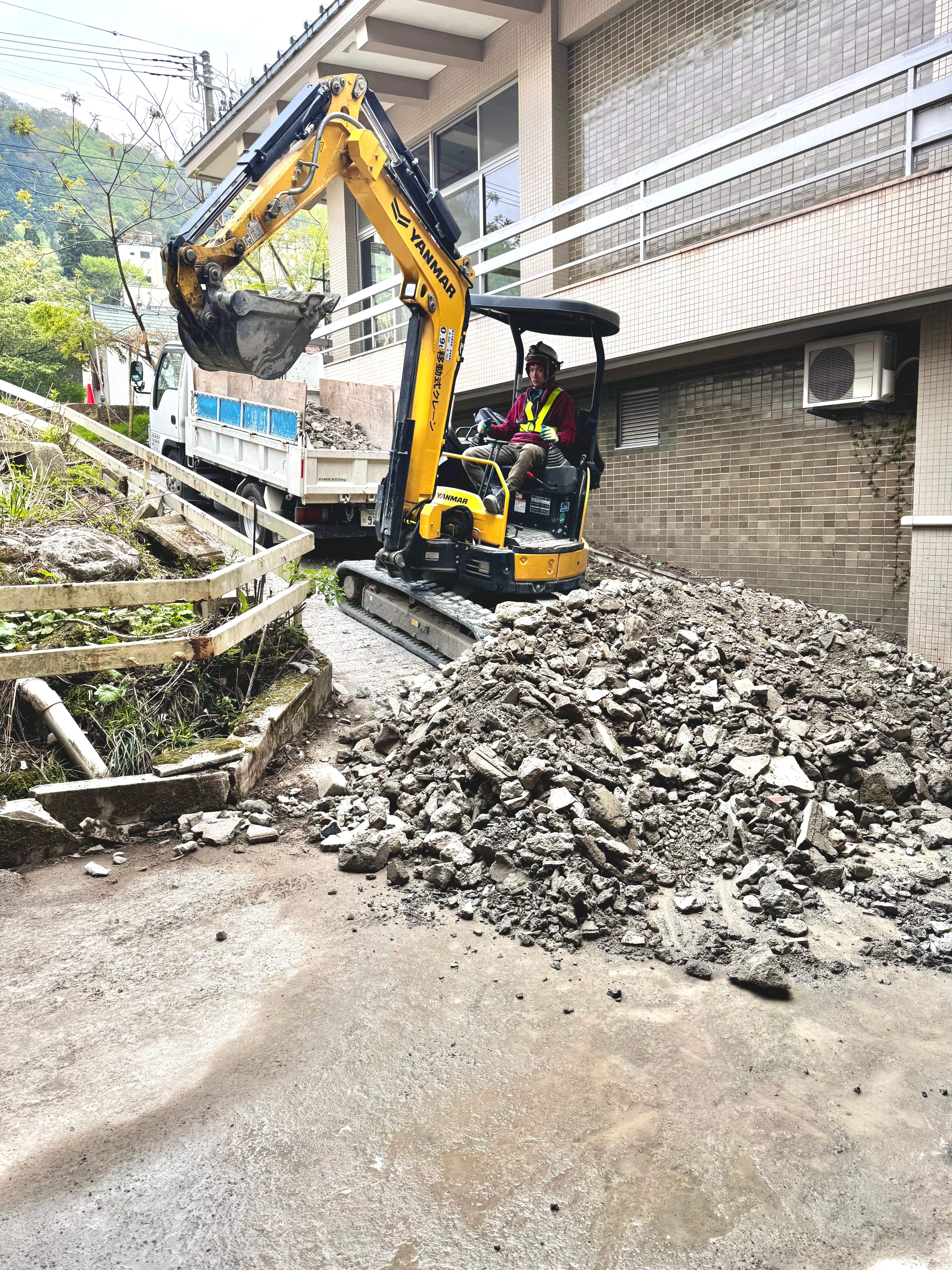 屋外解体
